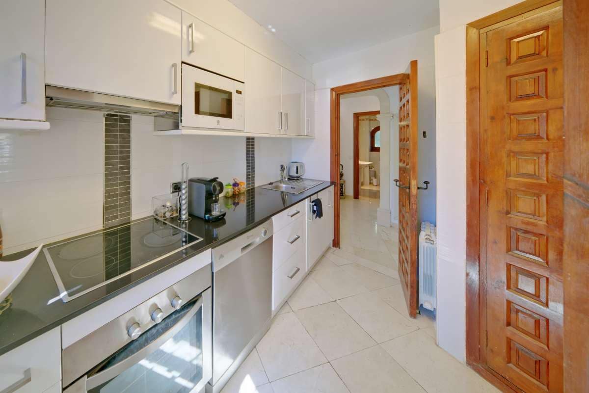 4 soveværelse Villa til salg i Calpe / Calp med swimmingpool - € 990.000 (Ref: 8018020)