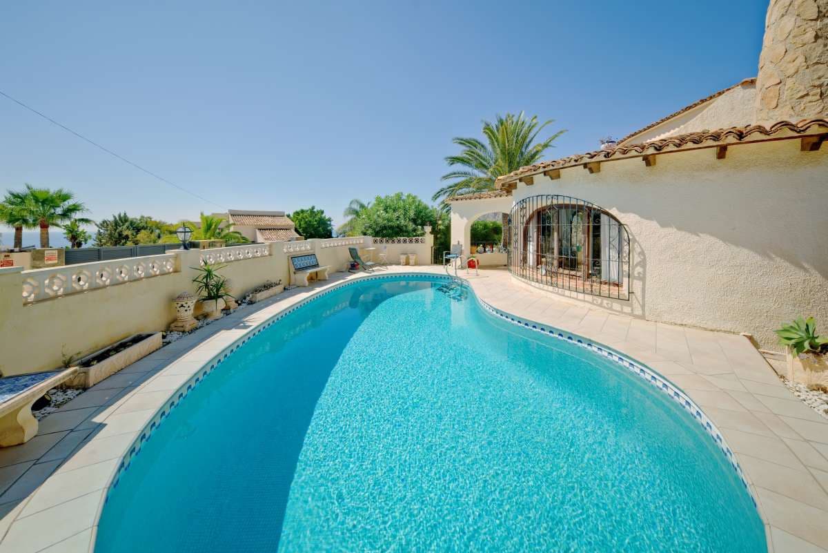 4 soveværelse Villa til salg i Calpe / Calp med swimmingpool - € 990.000 (Ref: 8018020)