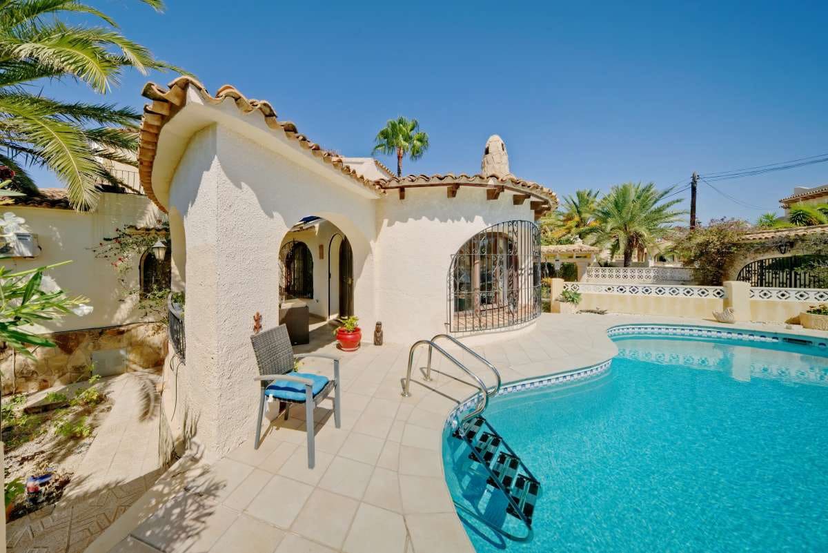 4 soveværelse Villa til salg i Calpe / Calp med swimmingpool - € 990.000 (Ref: 8018020)