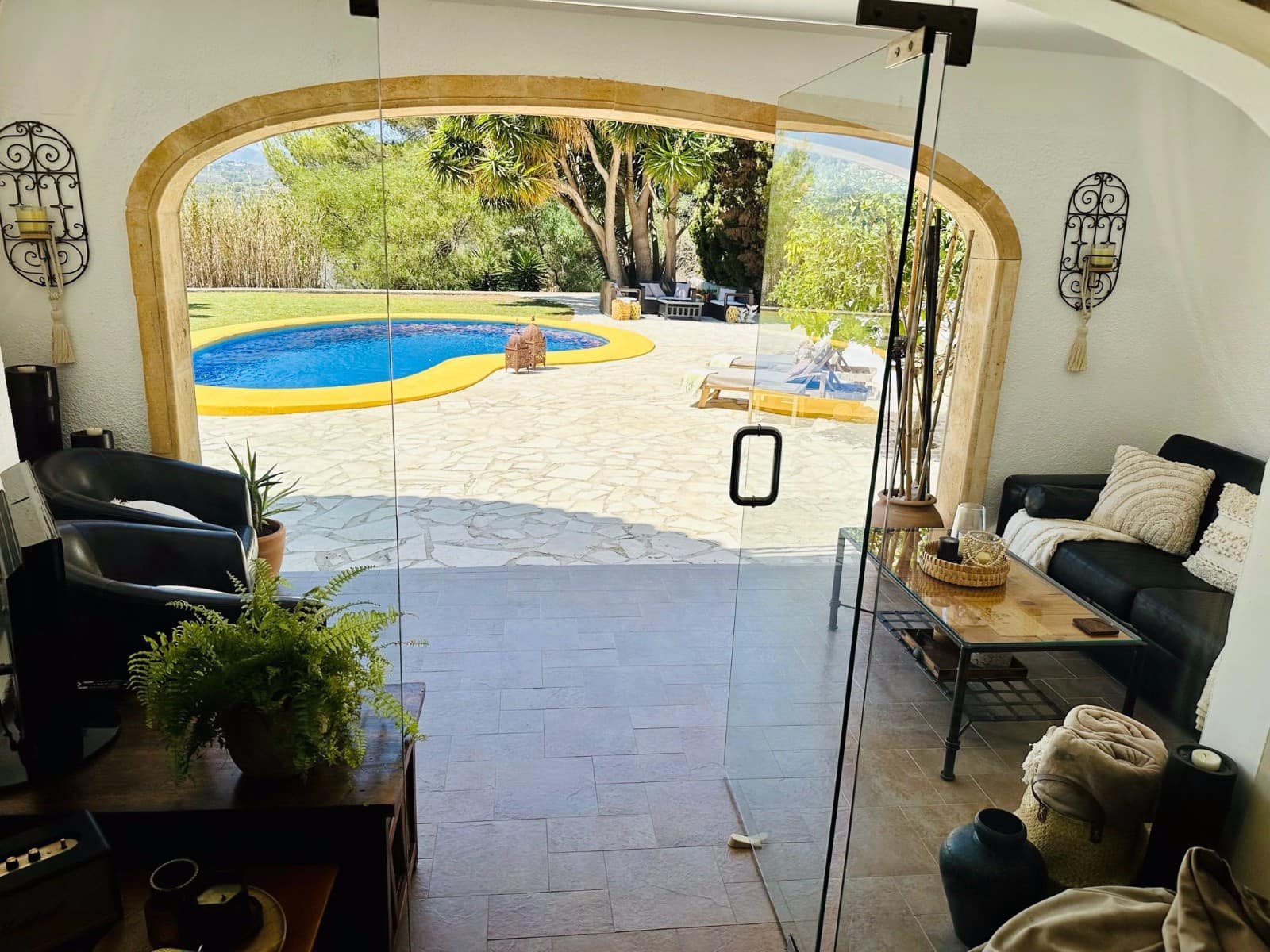 5 makuuhuone Huvila myytävänä paikassa Moraira mukana uima-altaan - 895 000 € (Ref: 8034250)