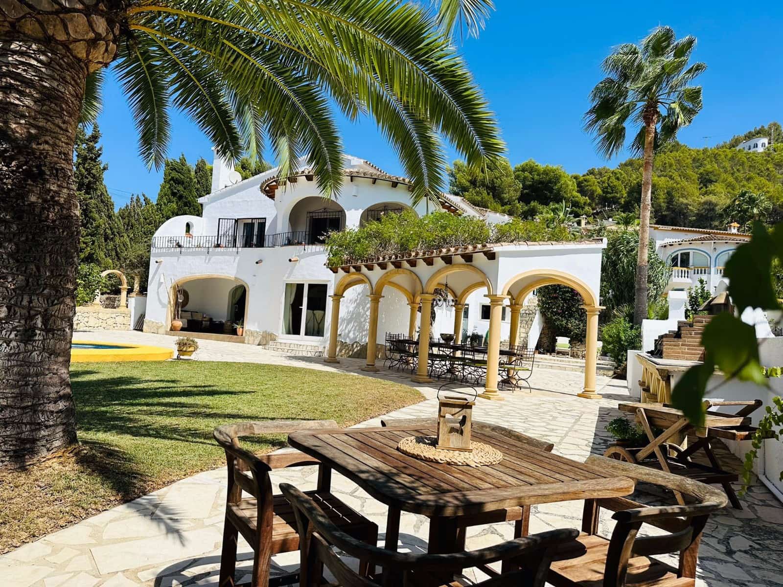 5 makuuhuone Huvila myytävänä paikassa Moraira mukana uima-altaan - 895 000 € (Ref: 8034250)