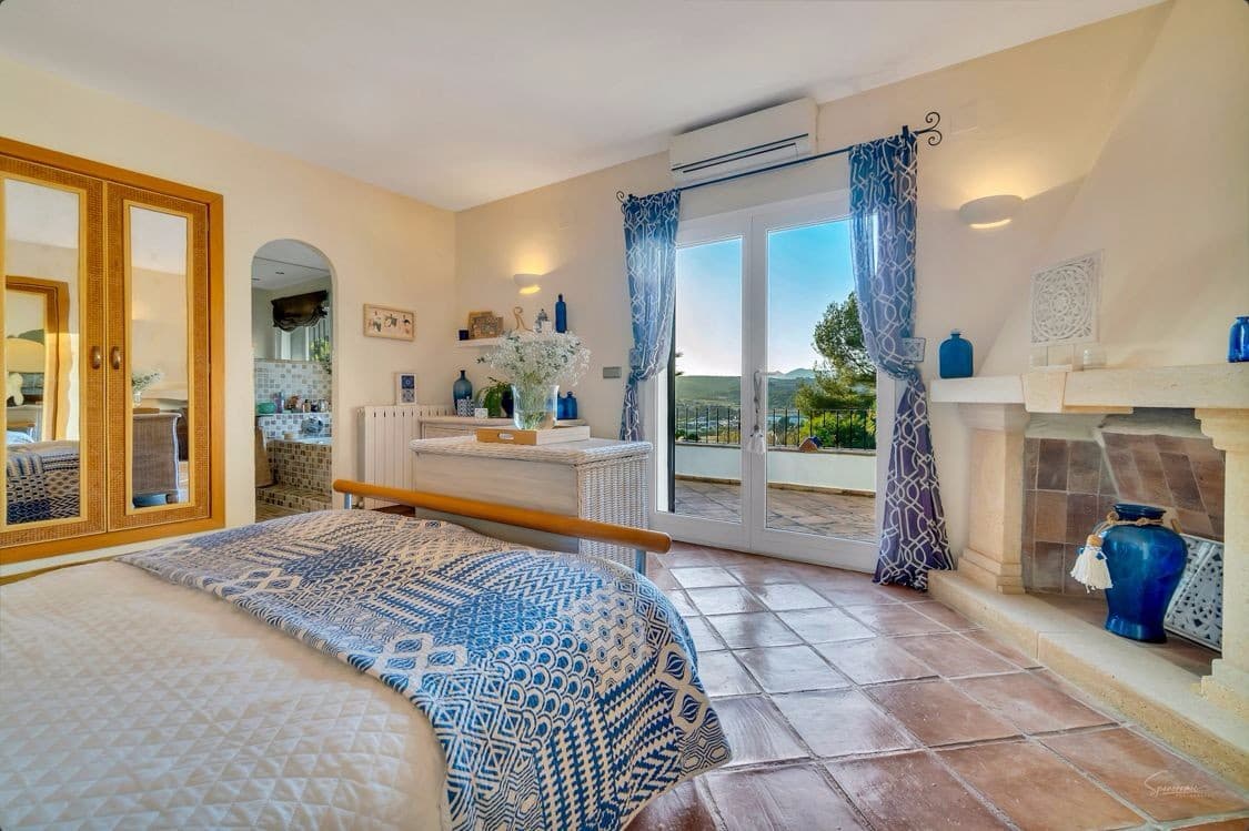 5 makuuhuone Huvila myytävänä paikassa Moraira mukana uima-altaan - 895 000 € (Ref: 8034250)