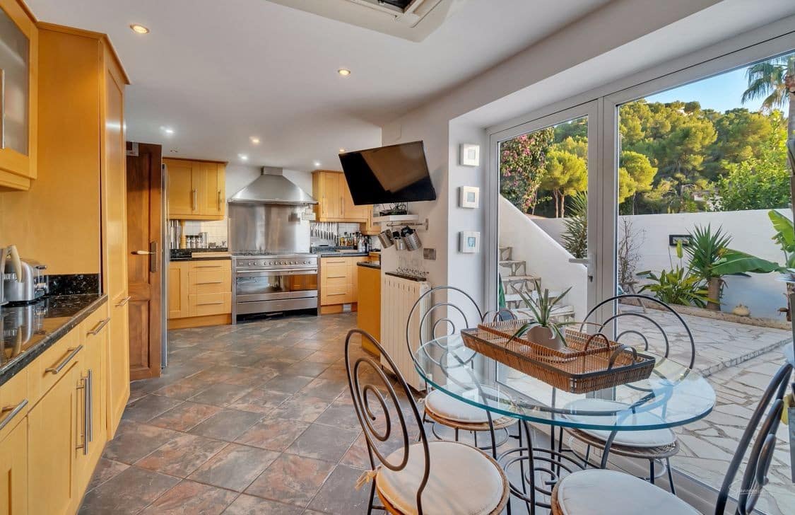 5 makuuhuone Huvila myytävänä paikassa Moraira mukana uima-altaan - 895 000 € (Ref: 8034250)