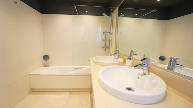 3 soveværelse Lejlighed til salg i Altea med swimmingpool - € 420.000 (Ref: 8098451)