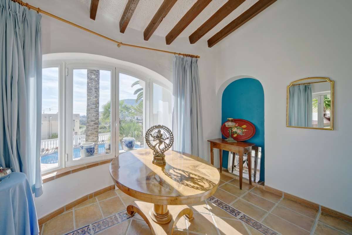 3 bedroom Villa for sale in Calpe / Calp with pool - € 499,900 (Ref: 8200651)