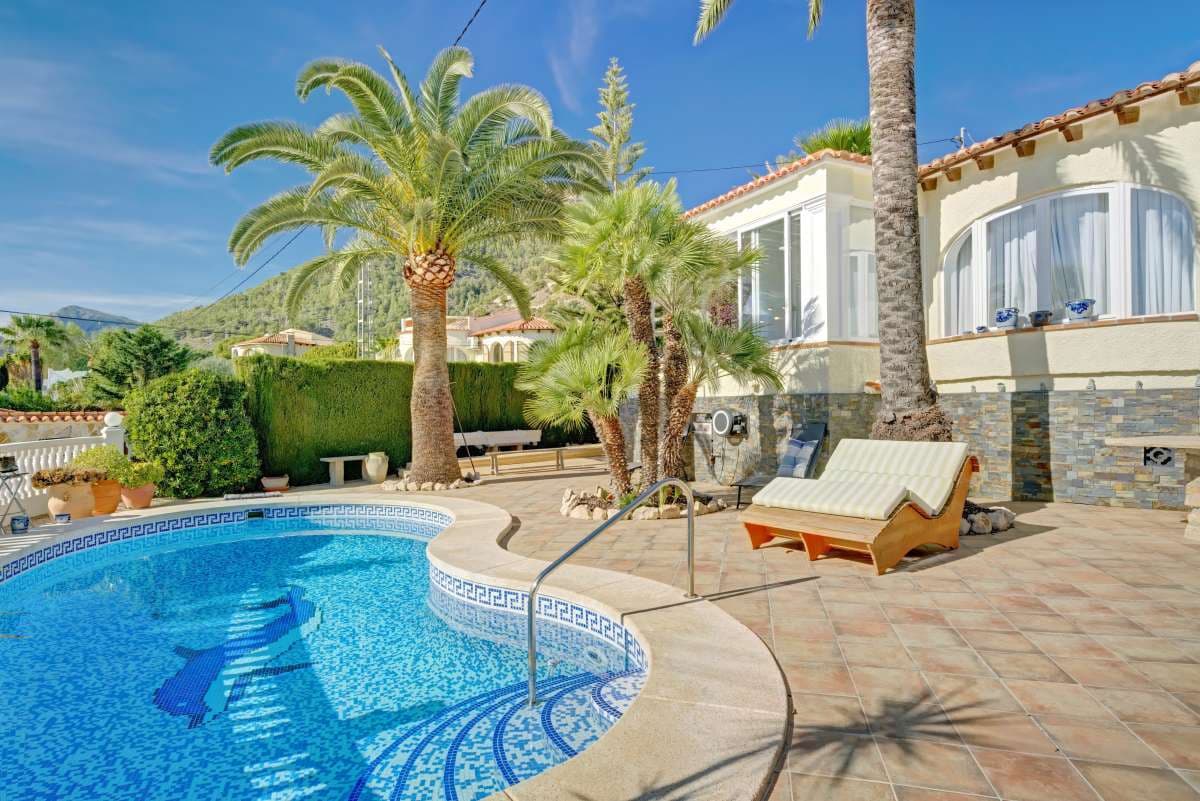 3 bedroom Villa for sale in Calpe / Calp with pool - € 499,900 (Ref: 8200651)