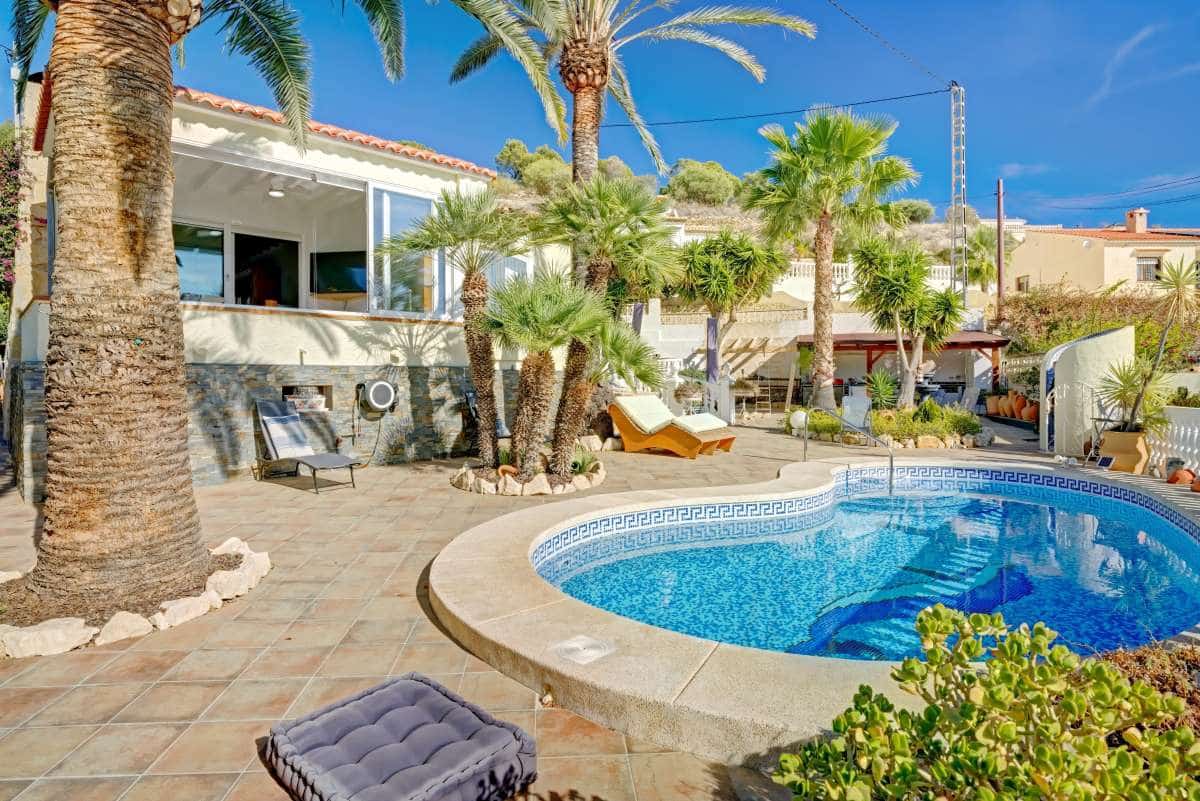 3 bedroom Villa for sale in Calpe / Calp with pool - € 499,900 (Ref: 8200651)