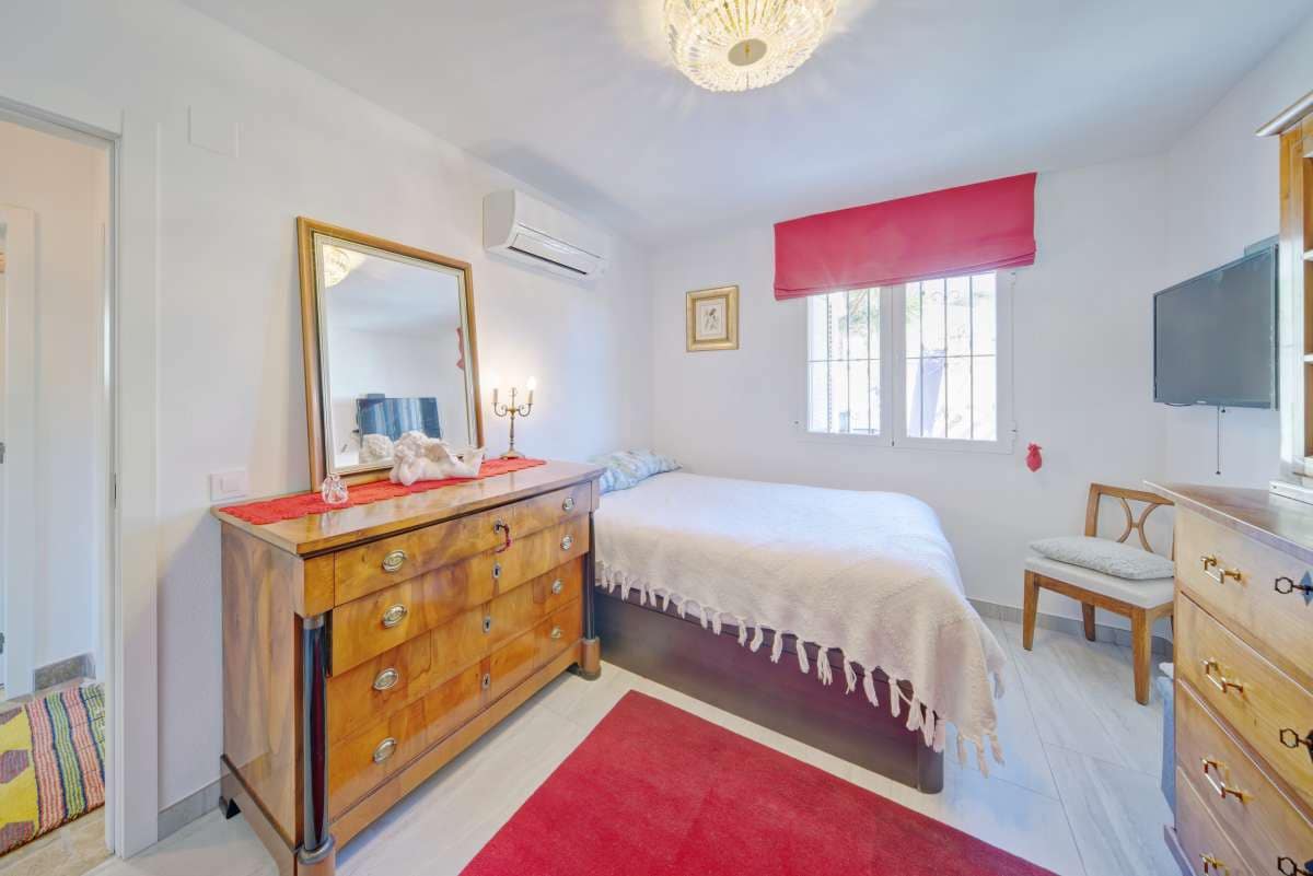 3 bedroom Villa for sale in Calpe / Calp with pool - € 499,900 (Ref: 8200651)