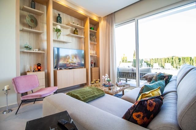 Chalet de 3 habitaciones en Las Colinas Golf, Orihuela en venta con piscina - 1.050.000 € (Ref: 9022024)