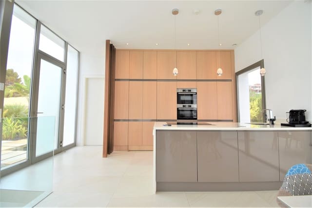 3 quarto Moradia para venda em Las Colinas Golf, Orihuela - 1 200 000 € (Ref: 9022025)