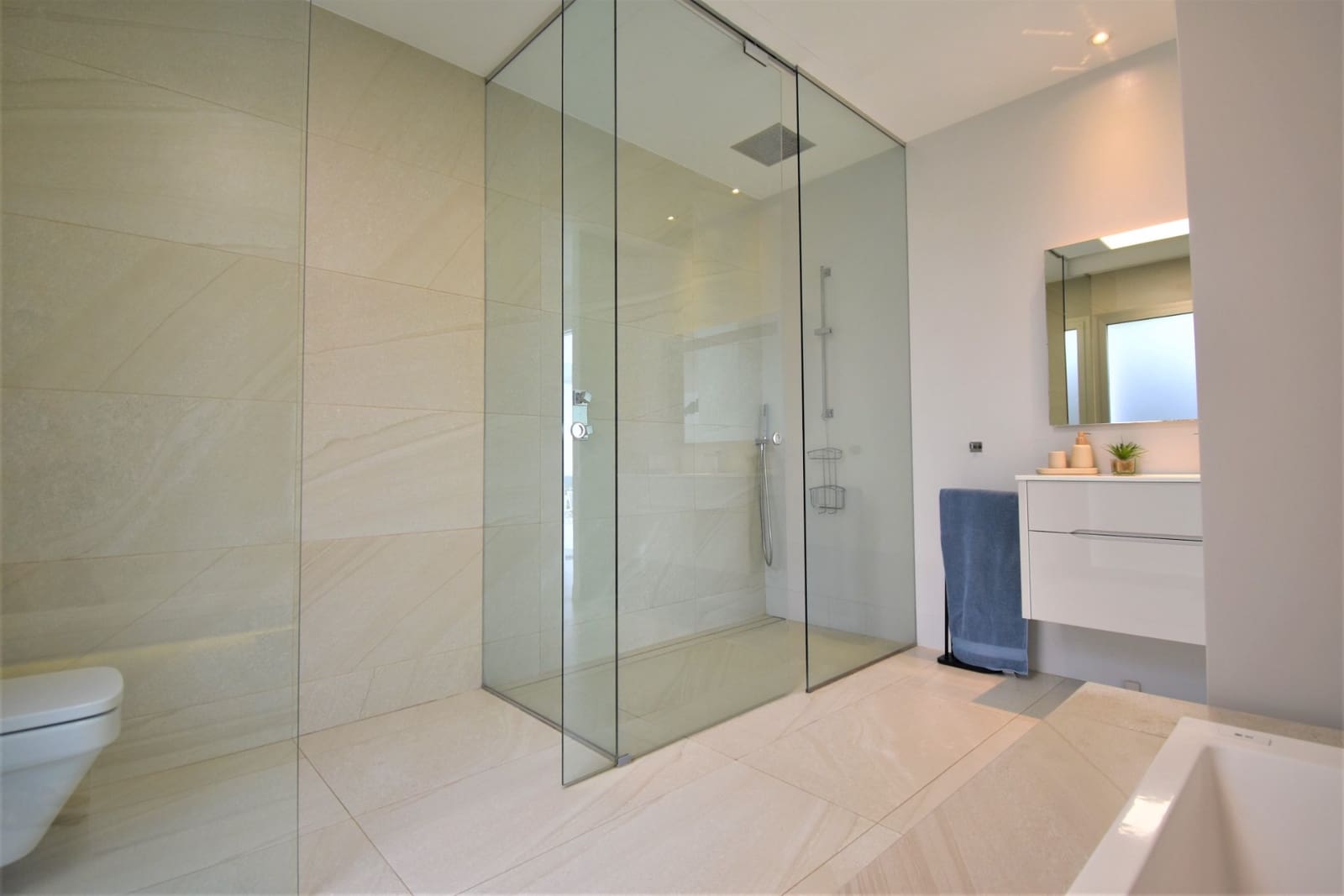 3 quarto Moradia para venda em Las Colinas Golf - 1 200 000 € (Ref: 9022025)