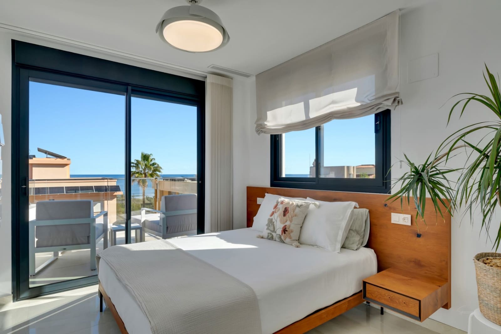 3 chambre Penthouse à vendre à Oliva avec piscine garage - 950 000 € (Ref: 9420643)