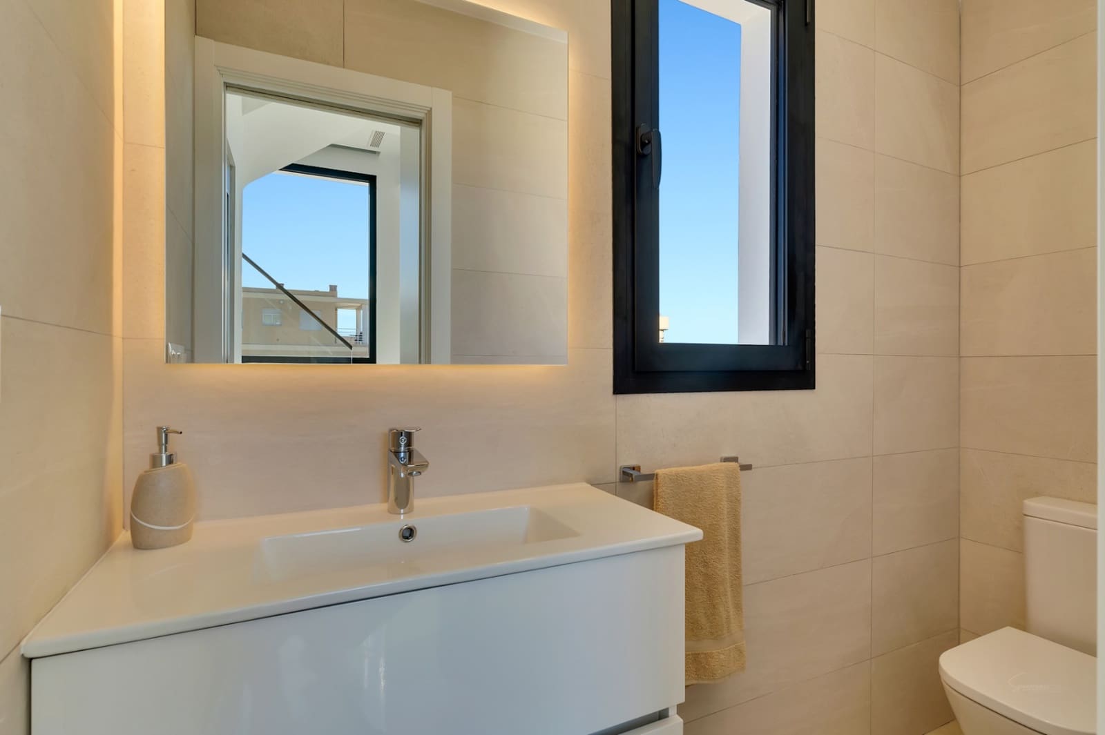 3 chambre Penthouse à vendre à Oliva avec piscine garage - 950 000 € (Ref: 9420643)