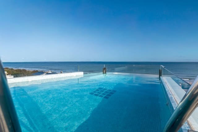 3 Zimmer Penthouse zu verkaufen in Oliva mit Pool Garage - 950.000 € (Ref: 9420643)