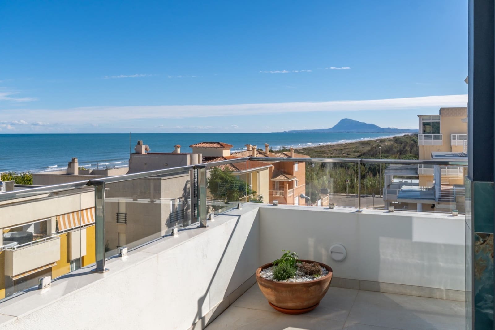 3 chambre Penthouse à vendre à Oliva avec piscine garage - 950 000 € (Ref: 9420643)