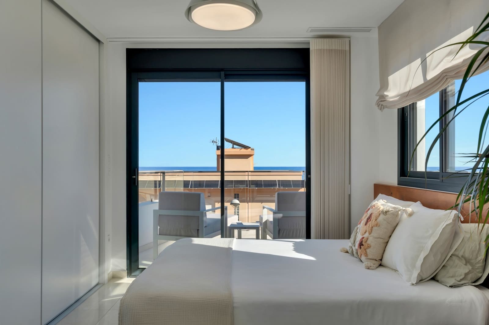 3 chambre Penthouse à vendre à Oliva avec piscine garage - 950 000 € (Ref: 9420643)