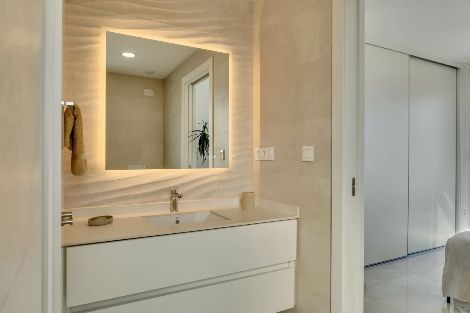 3 chambre Penthouse à vendre à Oliva avec piscine garage - 950 000 € (Ref: 9420643)