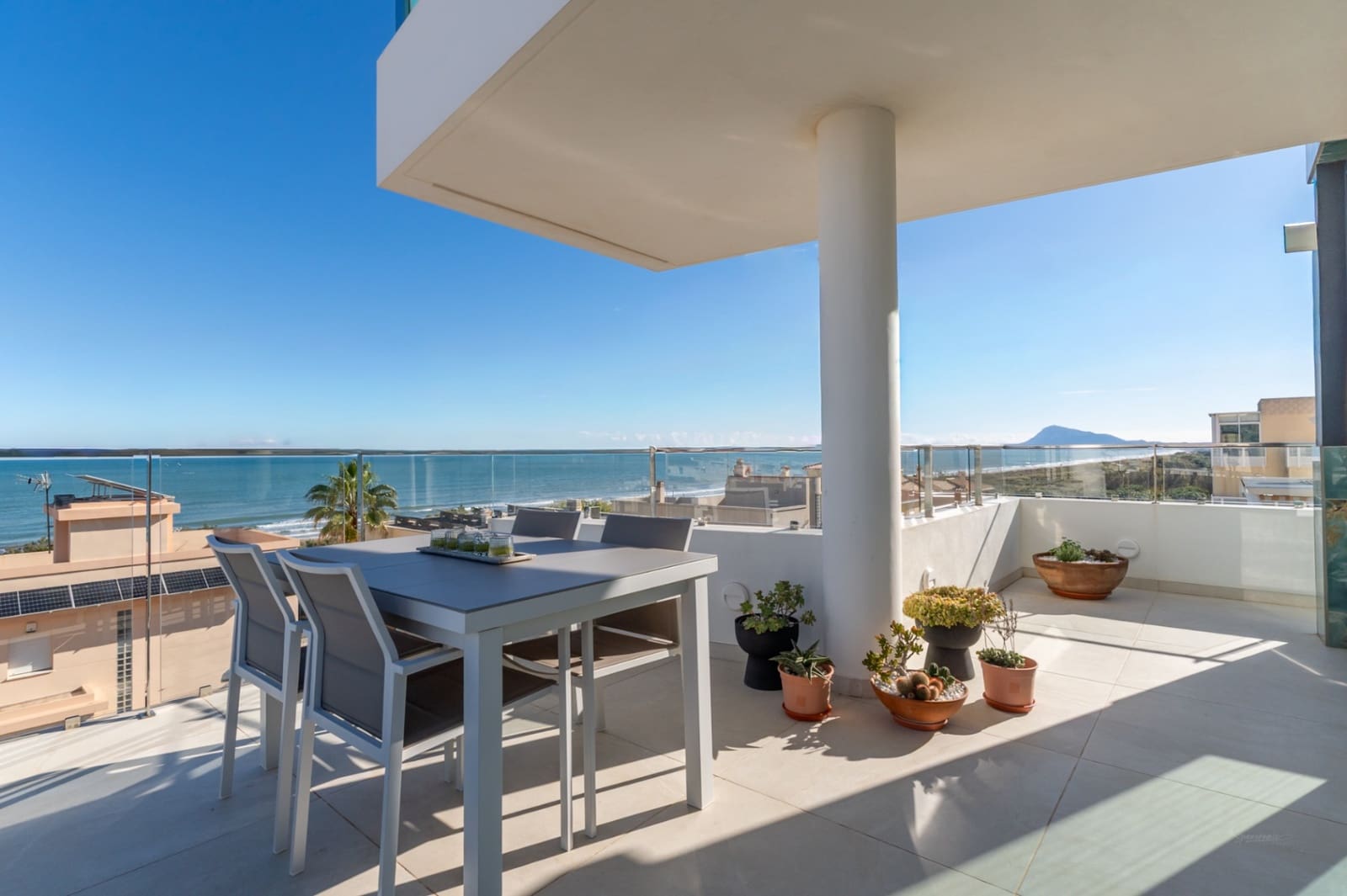 3 chambre Penthouse à vendre à Oliva avec piscine garage - 950 000 € (Ref: 9420643)