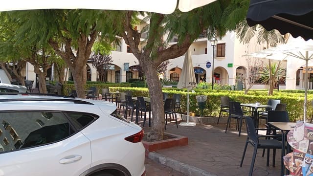 Ristorante/Bar da affittare in Puerto de la Duquesa, Manilva - 1.100 € (Rif: 9801282)
