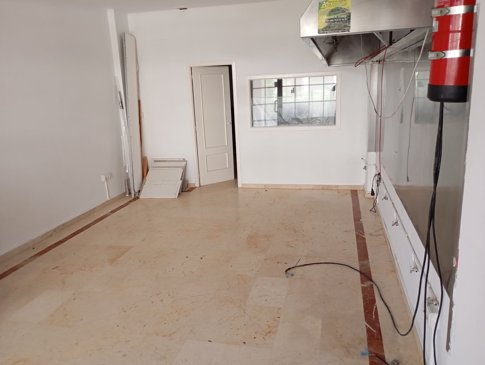 Ristorante/Bar da affittare in Manilva - 1.100 € (Rif: 9801282)