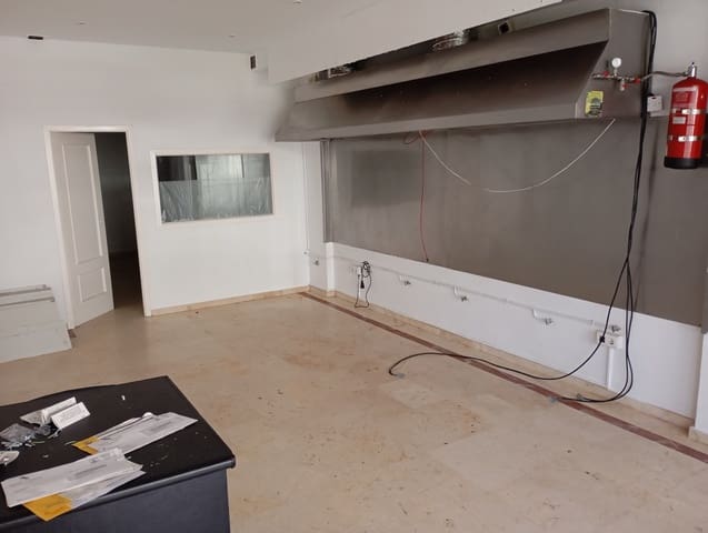 Ristorante/Bar da affittare in Puerto de la Duquesa, Manilva - 1.100 € (Rif: 9801282)