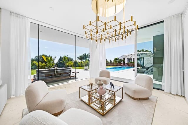 4 bedroom Villa for sale in Costa Adeje, Adeje with pool garage - € 5,500,000 (Ref: 10071016)