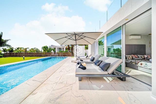 4 Zimmer Villa zu verkaufen in Costa Adeje, Adeje mit Pool Garage - 5.500.000 € (Ref: 10071016)
