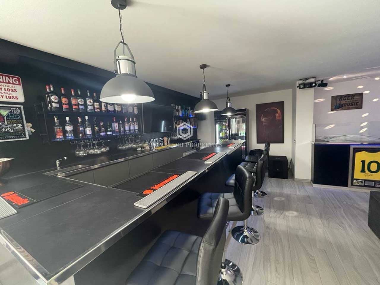 2 soverom Villa til salgs i San Miguel de Abona med svømmebasseng garasje - € 1 800 000 (Ref: 10086029)