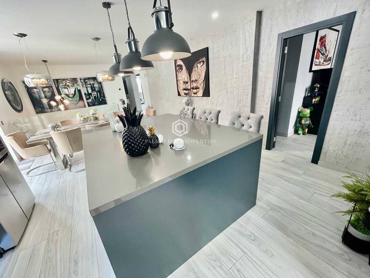 2 soverom Villa til salgs i San Miguel de Abona med svømmebasseng garasje - € 1 800 000 (Ref: 10086029)