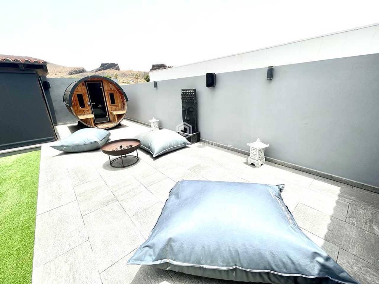 2 soverom Villa til salgs i San Miguel de Abona med svømmebasseng garasje - € 1 800 000 (Ref: 10086029)