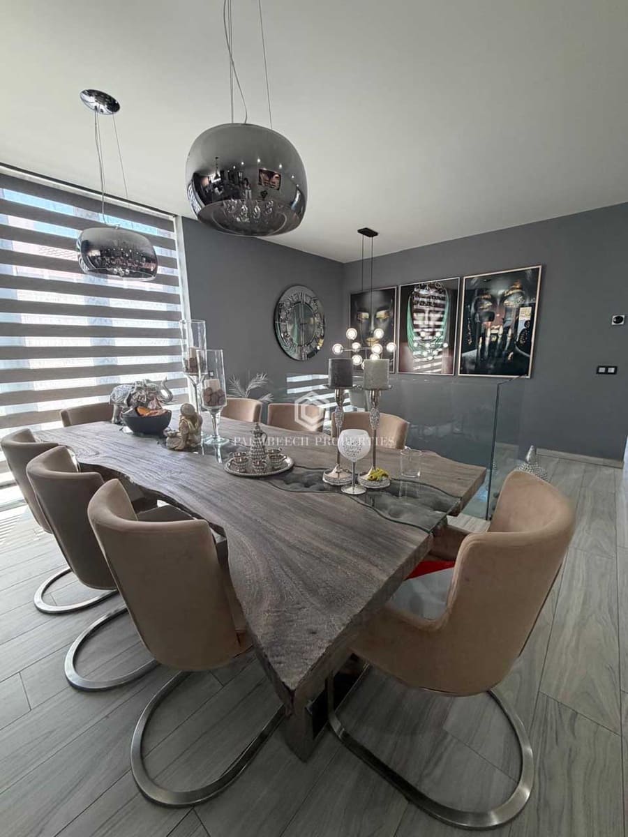 2 soverom Villa til salgs i San Miguel de Abona med svømmebasseng garasje - € 1 800 000 (Ref: 10086029)