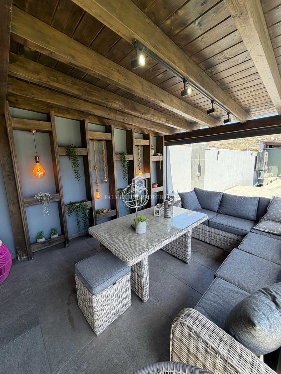 2 soverom Villa til salgs i San Miguel de Abona med svømmebasseng garasje - € 1 800 000 (Ref: 10086029)