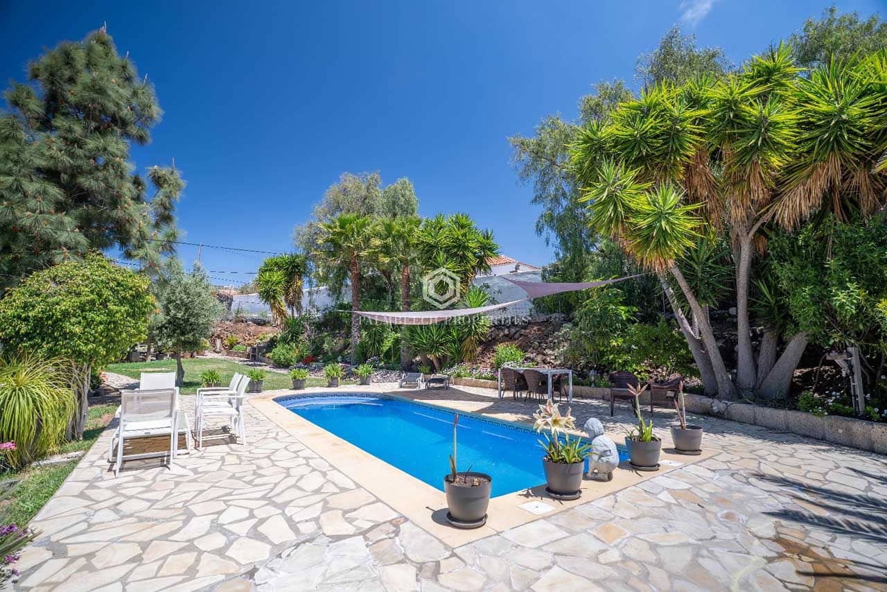 3 bedroom Finca/Country House for sale in Arona with pool - € 1,250,000 (Ref: 10102469)
