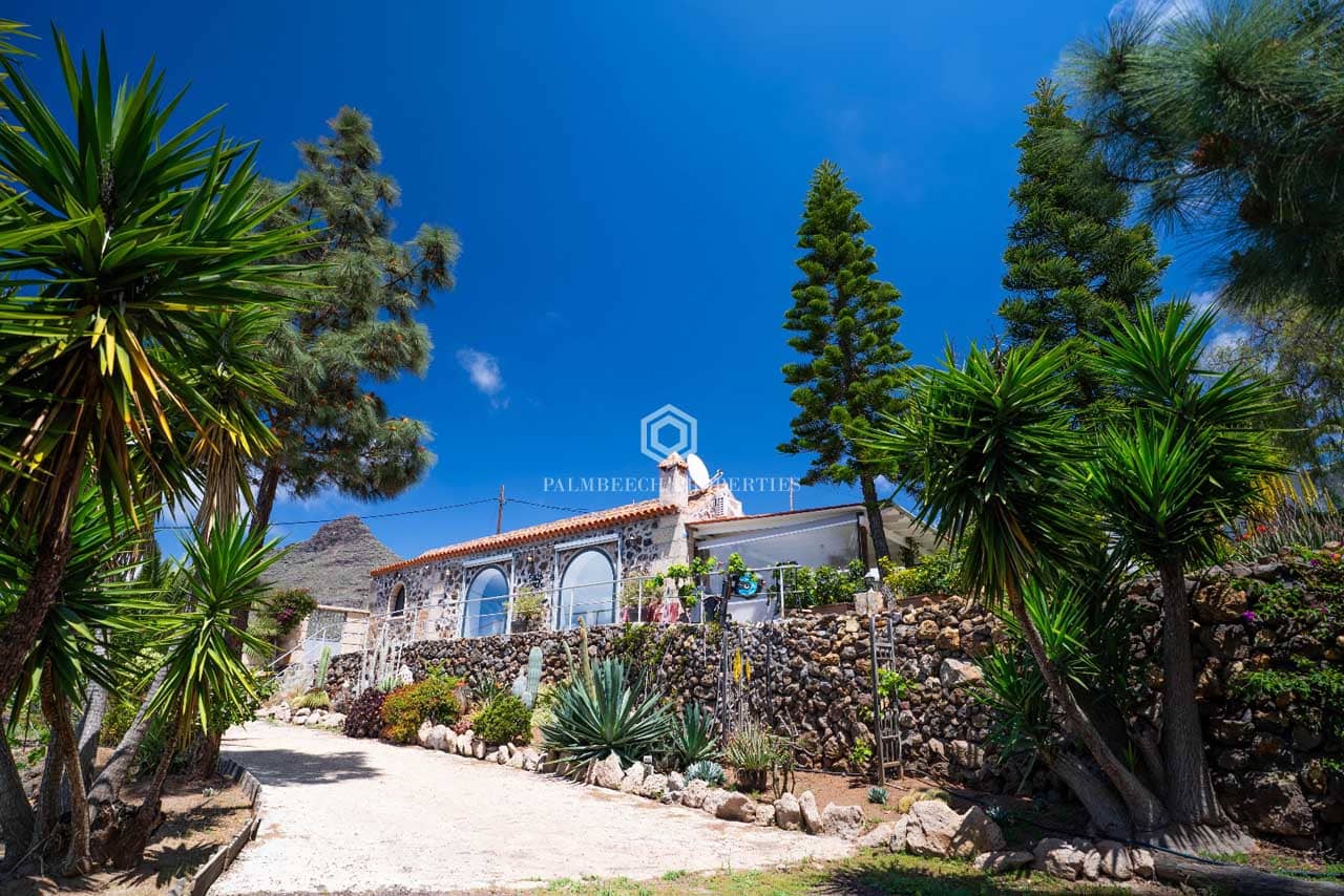 3 bedroom Finca/Country House for sale in Arona with pool - € 1,250,000 (Ref: 10102469)