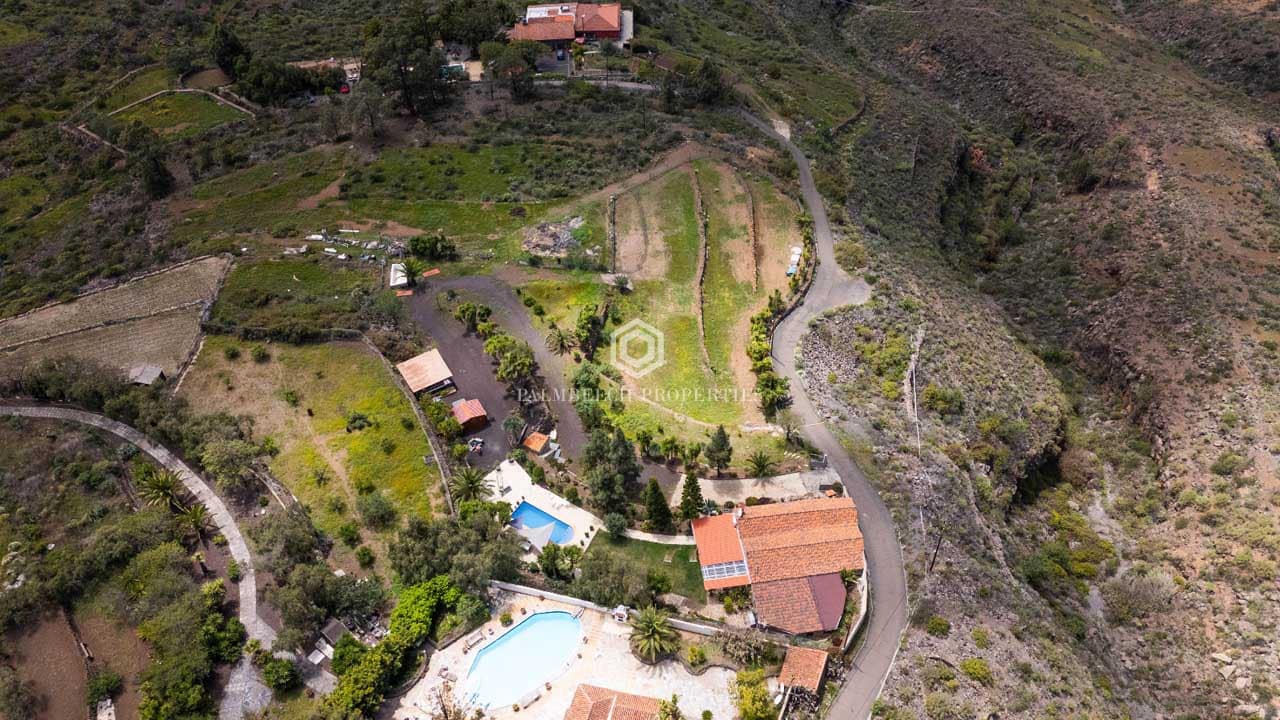 3 bedroom Finca/Country House for sale in Arona with pool - € 1,250,000 (Ref: 10102469)