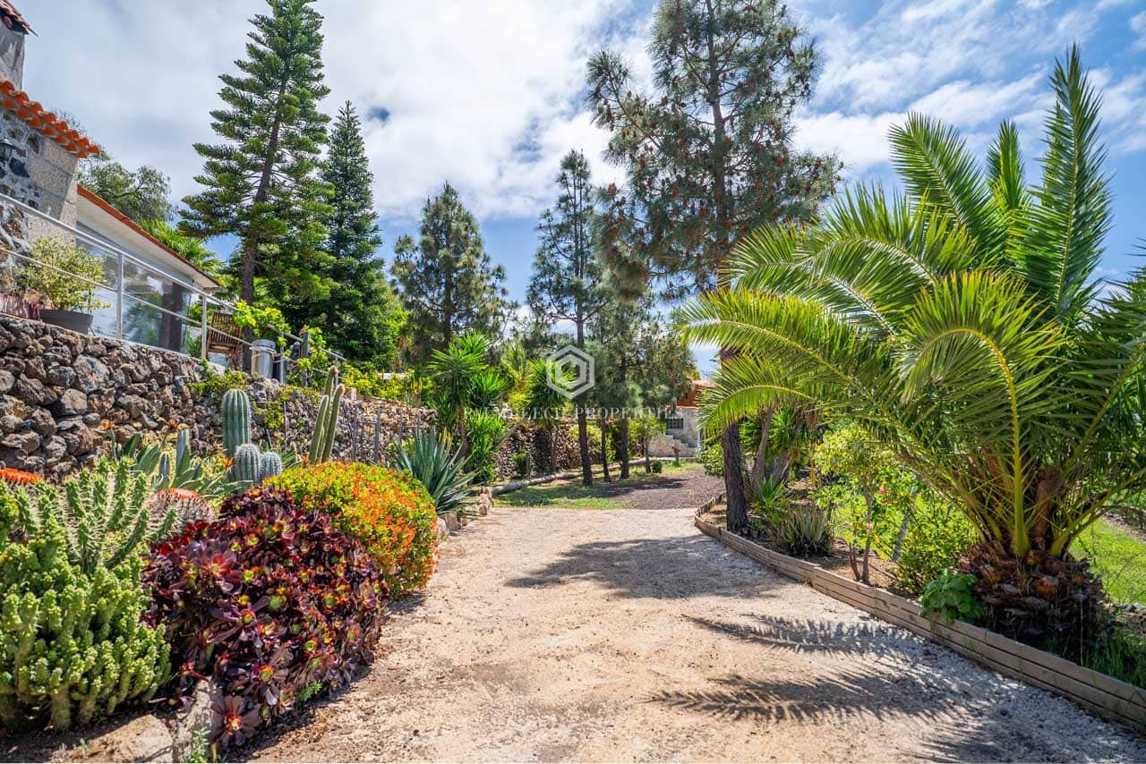 3 bedroom Finca/Country House for sale in Arona with pool - € 1,250,000 (Ref: 10102469)