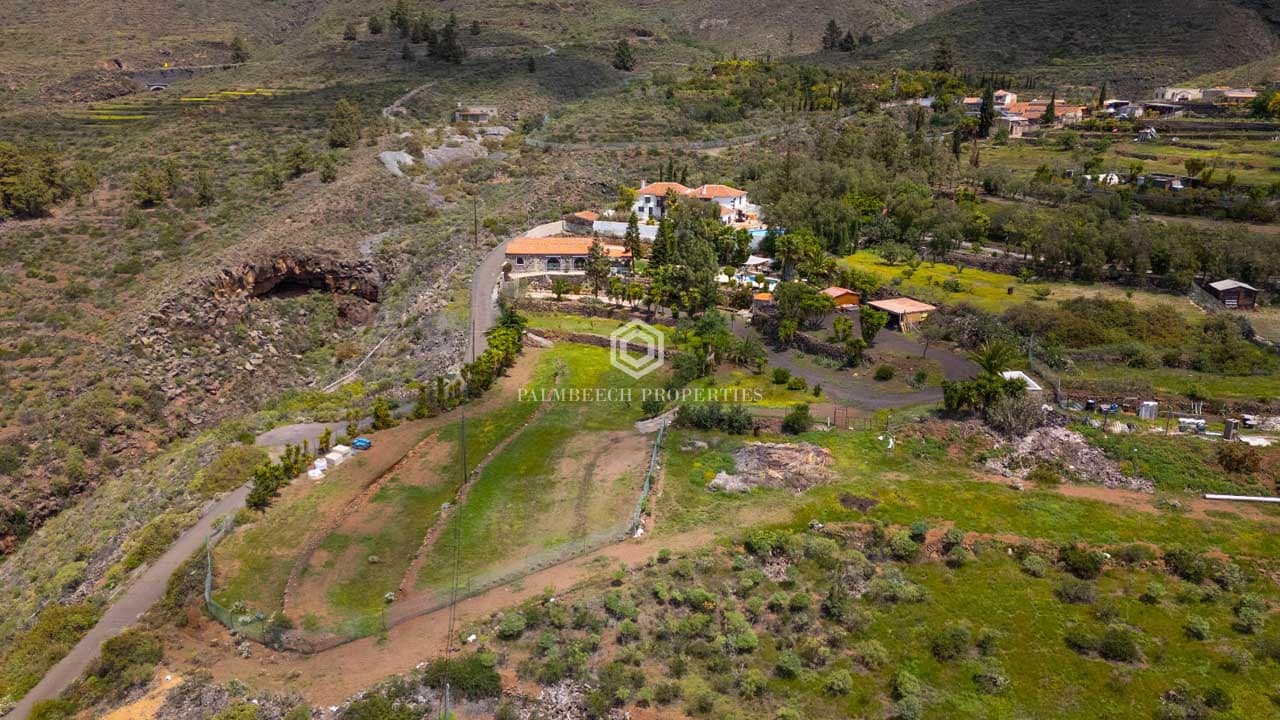 3 bedroom Finca/Country House for sale in Arona with pool - € 1,250,000 (Ref: 10102469)