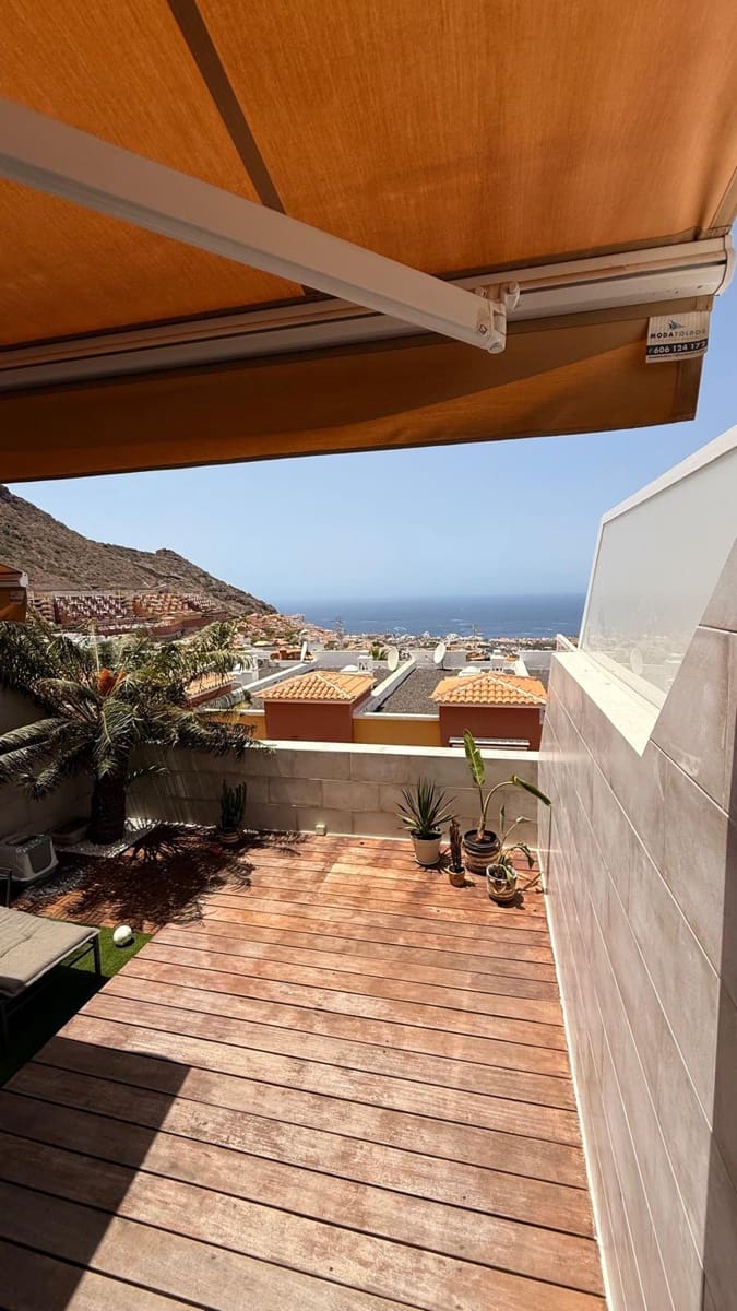 2 soveværelse Byhus til salg i Roque del Conde med swimmingpool garage - € 660.000 (Ref: 10136015)