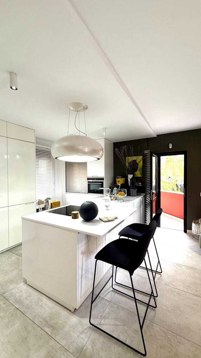 2 bedroom Townhouse for sale in Adeje with garage - € 495,000 (Ref: 10136029)