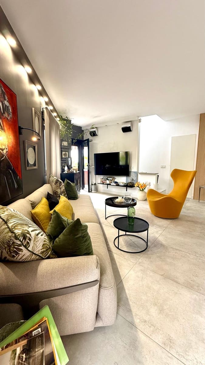 2 bedroom Townhouse for sale in Adeje with garage - € 495,000 (Ref: 10136029)