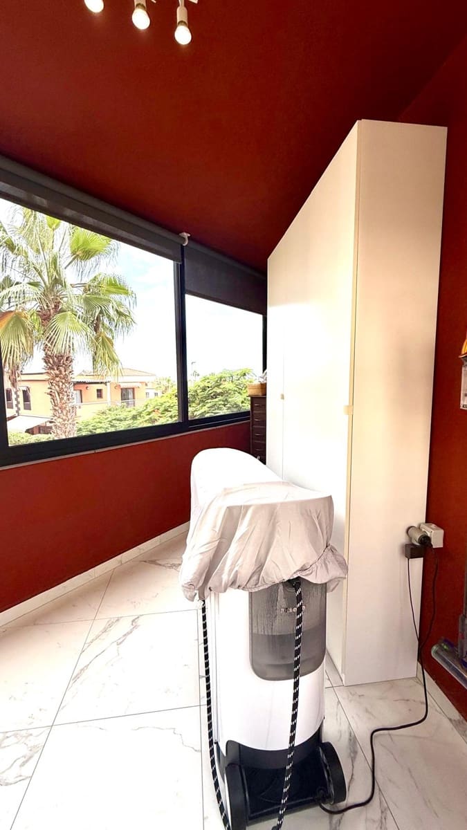 2 bedroom Townhouse for sale in Adeje with garage - € 495,000 (Ref: 10136029)