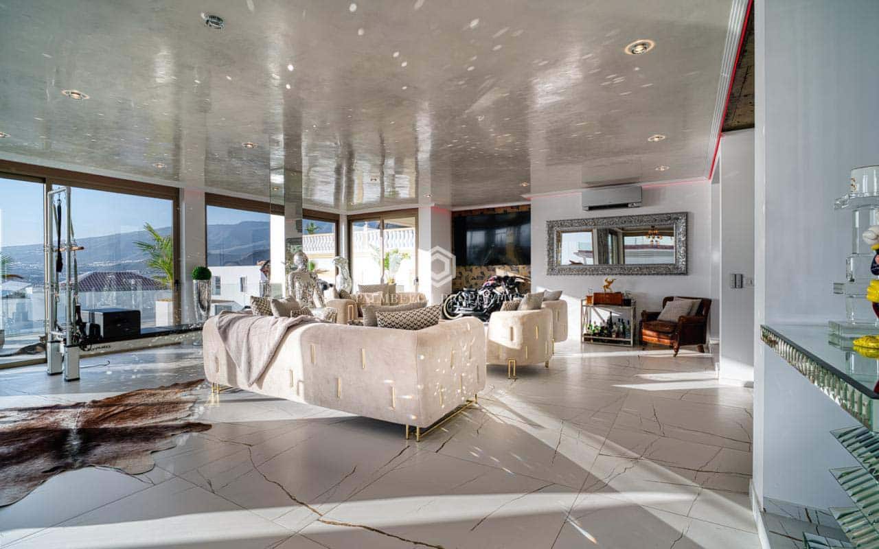 4 chambre Villa/Maison à vendre à Costa Adeje avec piscine garage - 4 500 000 € (Ref: 10148833)