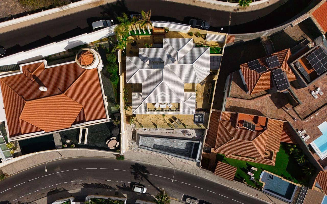 4 chambre Villa/Maison à vendre à Costa Adeje avec piscine garage - 4 500 000 € (Ref: 10148833)