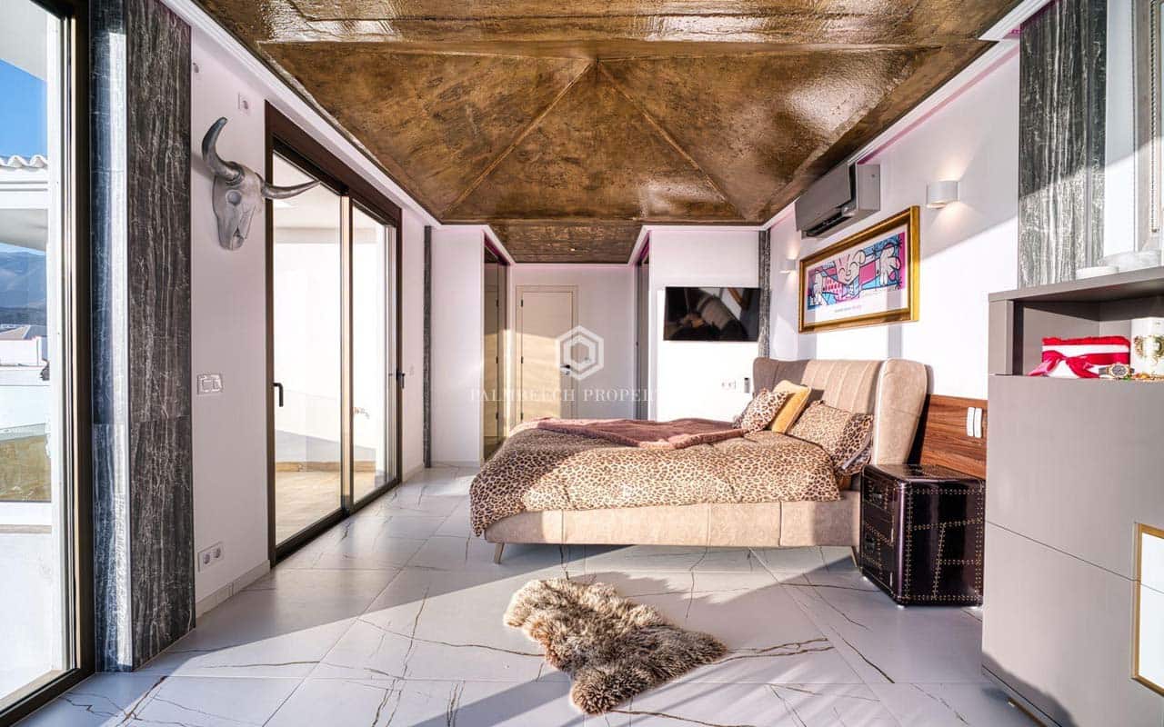 4 chambre Villa/Maison à vendre à Costa Adeje avec piscine garage - 4 500 000 € (Ref: 10148833)