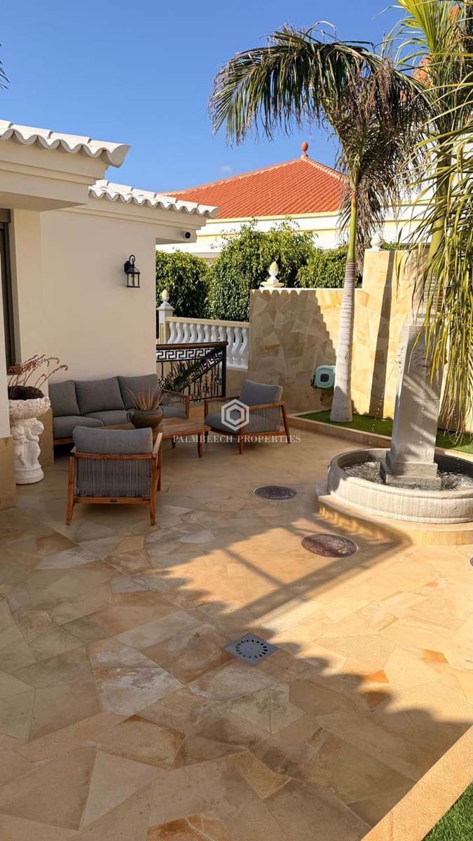 4 chambre Villa/Maison à vendre à Costa Adeje avec piscine garage - 4 500 000 € (Ref: 10148833)