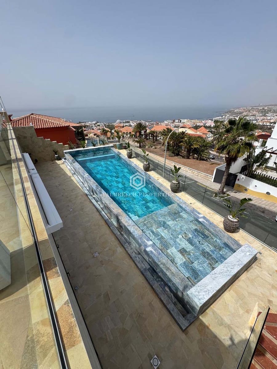 4 chambre Villa/Maison à vendre à Costa Adeje avec piscine garage - 4 500 000 € (Ref: 10148833)