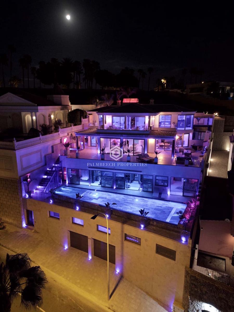 4 chambre Villa/Maison à vendre à Costa Adeje avec piscine garage - 4 500 000 € (Ref: 10148833)