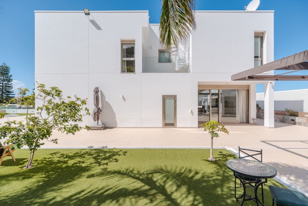 5 soveværelse Villa til salg i Roque del Conde med swimmingpool garage - € 2.100.000 (Ref: 10166851)