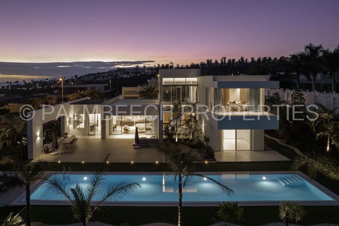 5 soveværelse Villa til salg i La Caleta Adeje med swimmingpool garage - € 6.150.000 (Ref: 6958633)