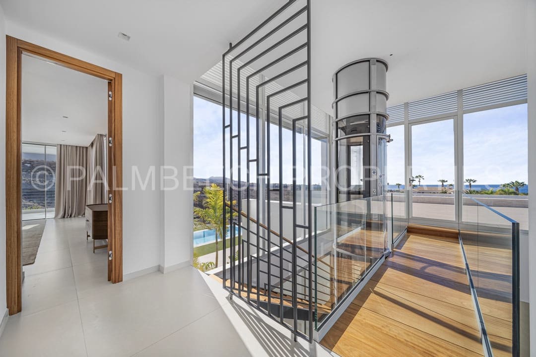 5 soveværelse Villa til salg i La Caleta Adeje med swimmingpool garage - € 6.150.000 (Ref: 6958633)